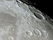 A Destacada Cratera ENDYMION em 10 de março de 2012; 00h56m.