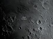 HYGINUS em 24/08/2012; 19h25m: A maior cratera de origem vulcânica da face visível da Lua.