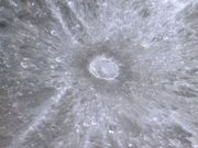 A jovem e proeminente cratera TYCHO na Lua cheia!