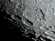 CLAVIUS: uma das maiores crateras do hemisfério visível lunar.