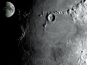 A importância das fotos lunares  com luz solar oblíqua. 